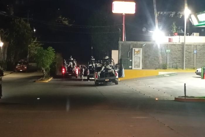 Hombre baleado llega a pedir ayuda a filtro de la GN, en Uruapan