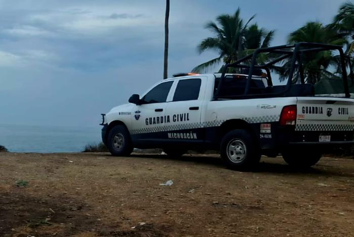 Hombre muere ahogado en playa Las Peñas de Lázaro Cárdenas