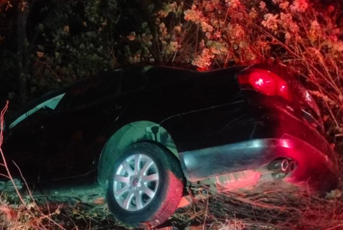 Hombre muere al volcar su vehículo en la carretera Chilchota - Huecato