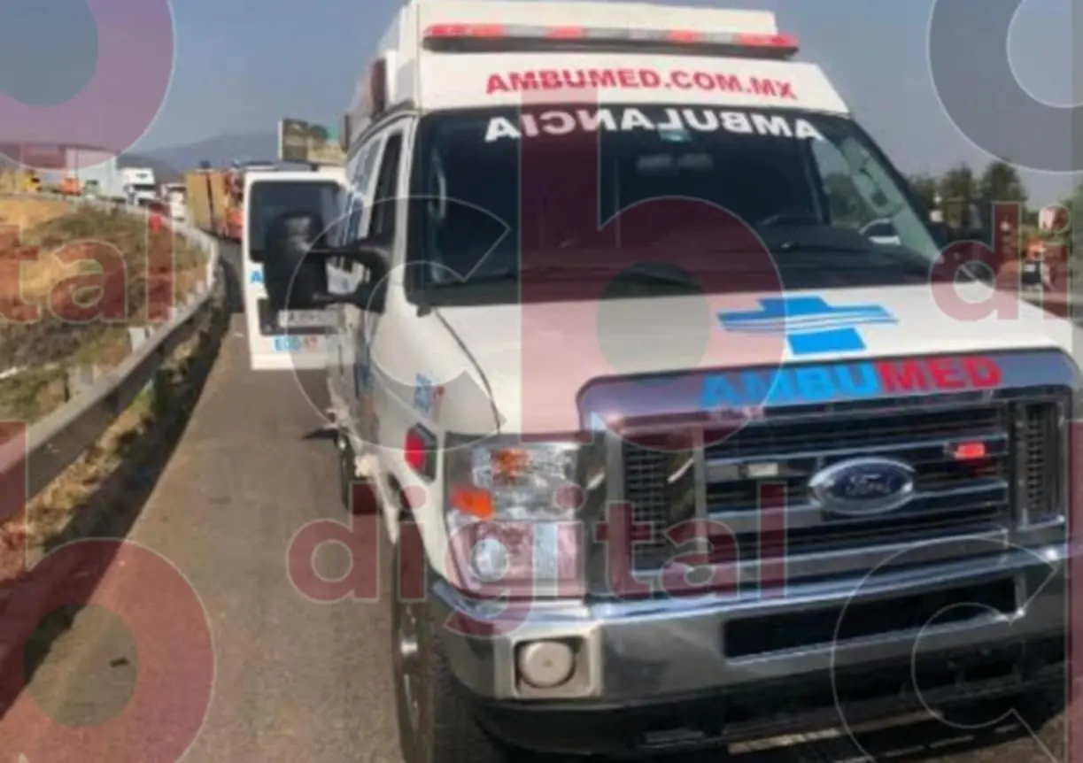 Hombre muere atropellado en la autopista Siglo XXI