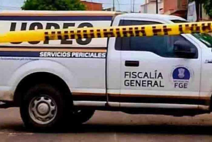Hombre muere electrocutado mientras realizaba reparaciones, en Coahuayana