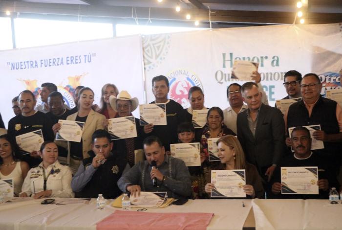 “Honor a quien honor merece”, entrega reconocimientos a ciudadanos ejemplares en Morelia