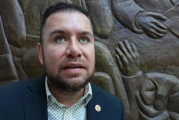 “Hoy los políticos estorbamos más que ayudar”: Reyes Galindo