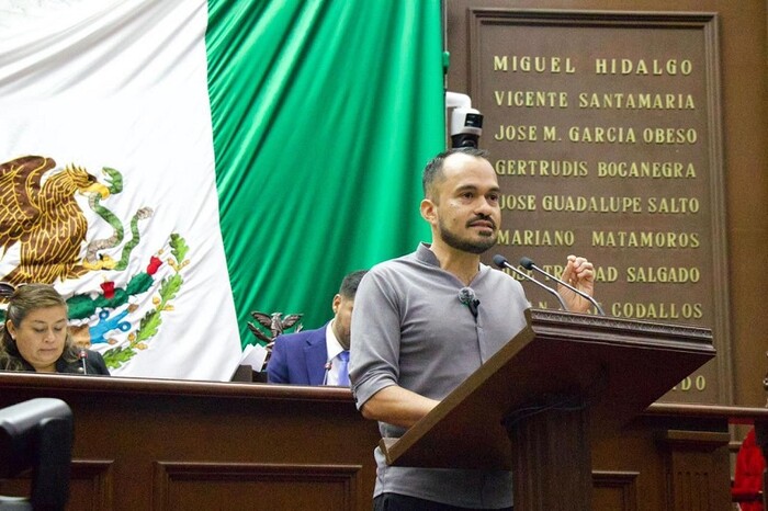 Hugo Rangel presenta iniciativa de reforma para garantizar los derechos LGBTTIQ+