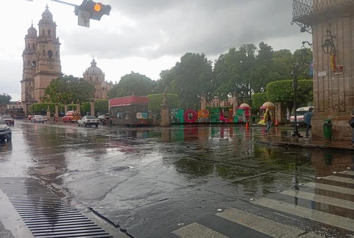 Huracán Erick se intensifica; Morelia en alerta por posibles efectos