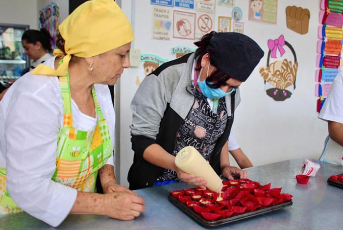 Icatmi extiende oferta educativa gratuita a mujeres con cáncer en todos sus planteles