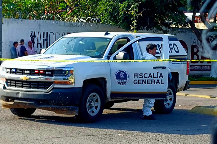 Identifican a 5 de los 6 asesinados el domingo en Uruapan: una mujer y cuatro hombres