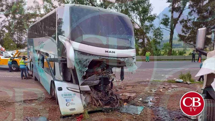 Identifican a los 10 heridos del choque de autobús en la Cuitzeo-Pátzcuaro