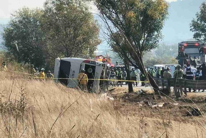 Identifican a los fallecidos del viaje turístico a Tlalpujahua que terminó en tragedia en la Pátzcuaro-Morelia