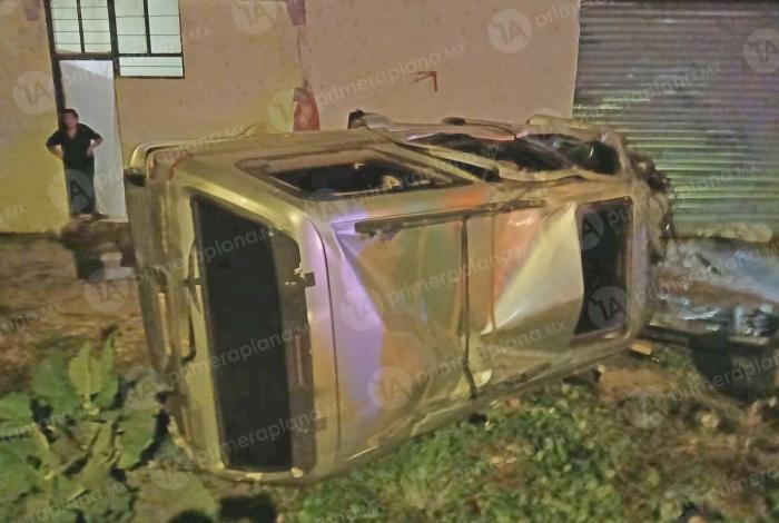 Identifican a pareja y bebé fall3cid0s en volcadura de Zitácuaro