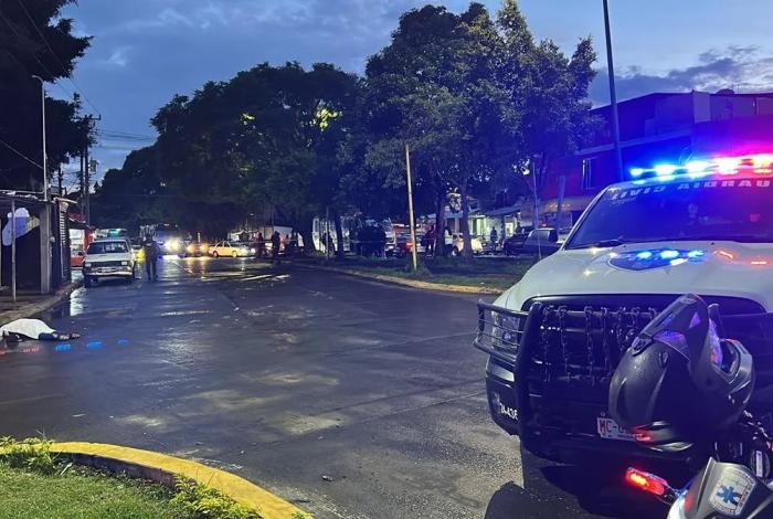 Identifican al hombre asesinado frente a la Glorieta la Quinta en Uruapan
