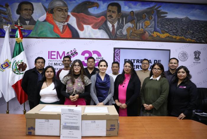 IEM entrega a Cherán-K’eri copias certificadas de su archivo histórico sobre proceso de autogobierno
