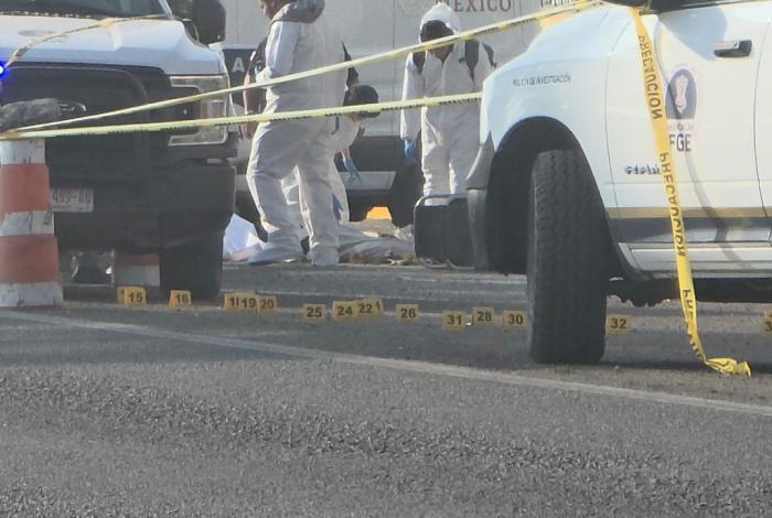 #Imágenes | Localizan al menos cuatro sujetos descuartizados afuera de la plaza comercial Texticuitzeo