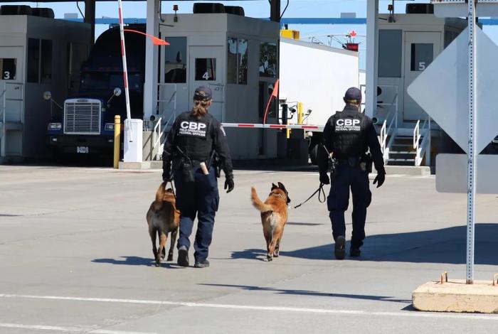 Imponen nueva multa de 5 mil dólares por cruzar ilegalmente a EU