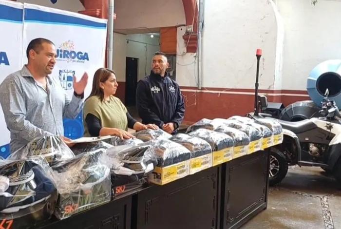 Inaugura Alma Mireya González Sánchez rehabilitación de instalaciones de Seguridad Pública y Tránsito en Quiroga y entrega equipo