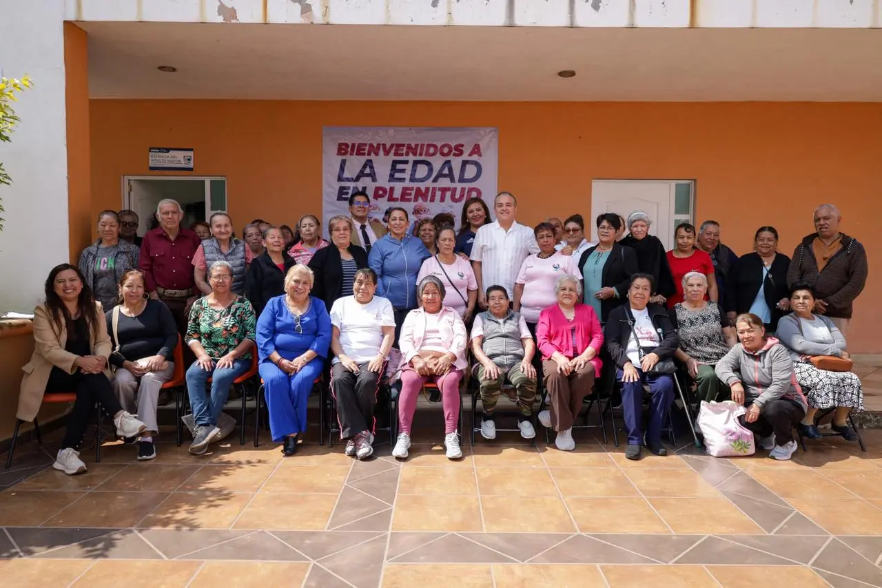 Inaugura Alma Mireya González Estancia Diurna del Adulto Mayor en Quiroga
