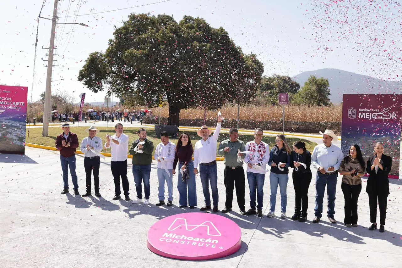 Inaugura Bedolla conexión Villas del Pedregal-San Nicolás Obispo