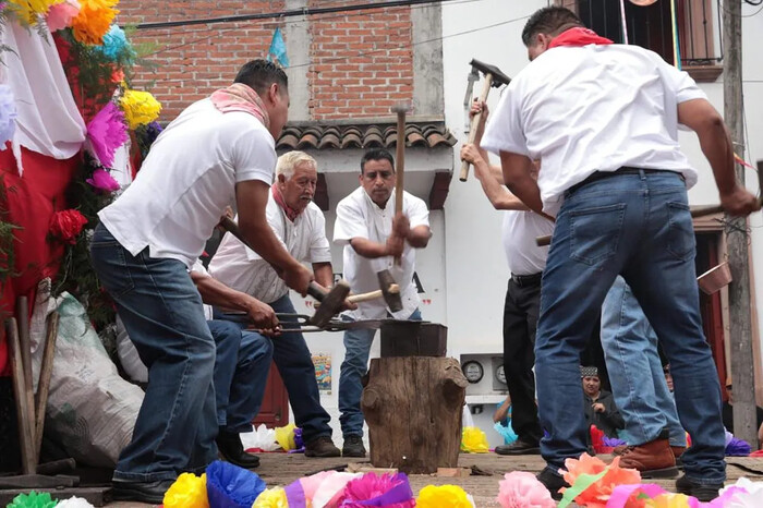 Inaugura Bedolla la Feria Nacional del Cobre