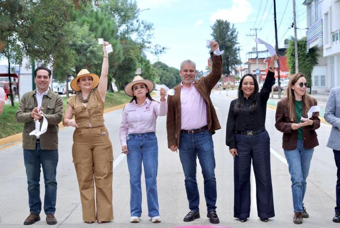 Inaugura Bedolla tercera etapa de la avenida Paseo de la Revolución en Uruapan