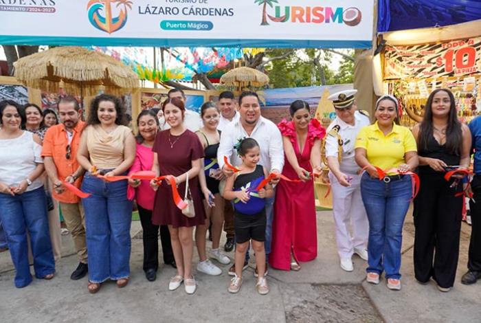 Inauguran Stand Turístico en Expo Fiesta de Lázaro Cárdenas