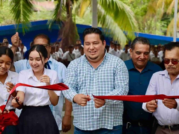 Inauguran Techumbre en Esc. Sec. Técnico No. 12