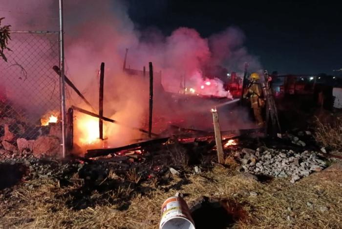 Inc3ndio en Morelia afecta cinco viviendas