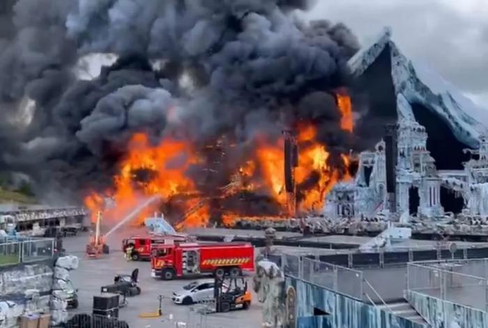 Incendio consume escenario en Tomorrowland: ¿Peligran actividades del festival?