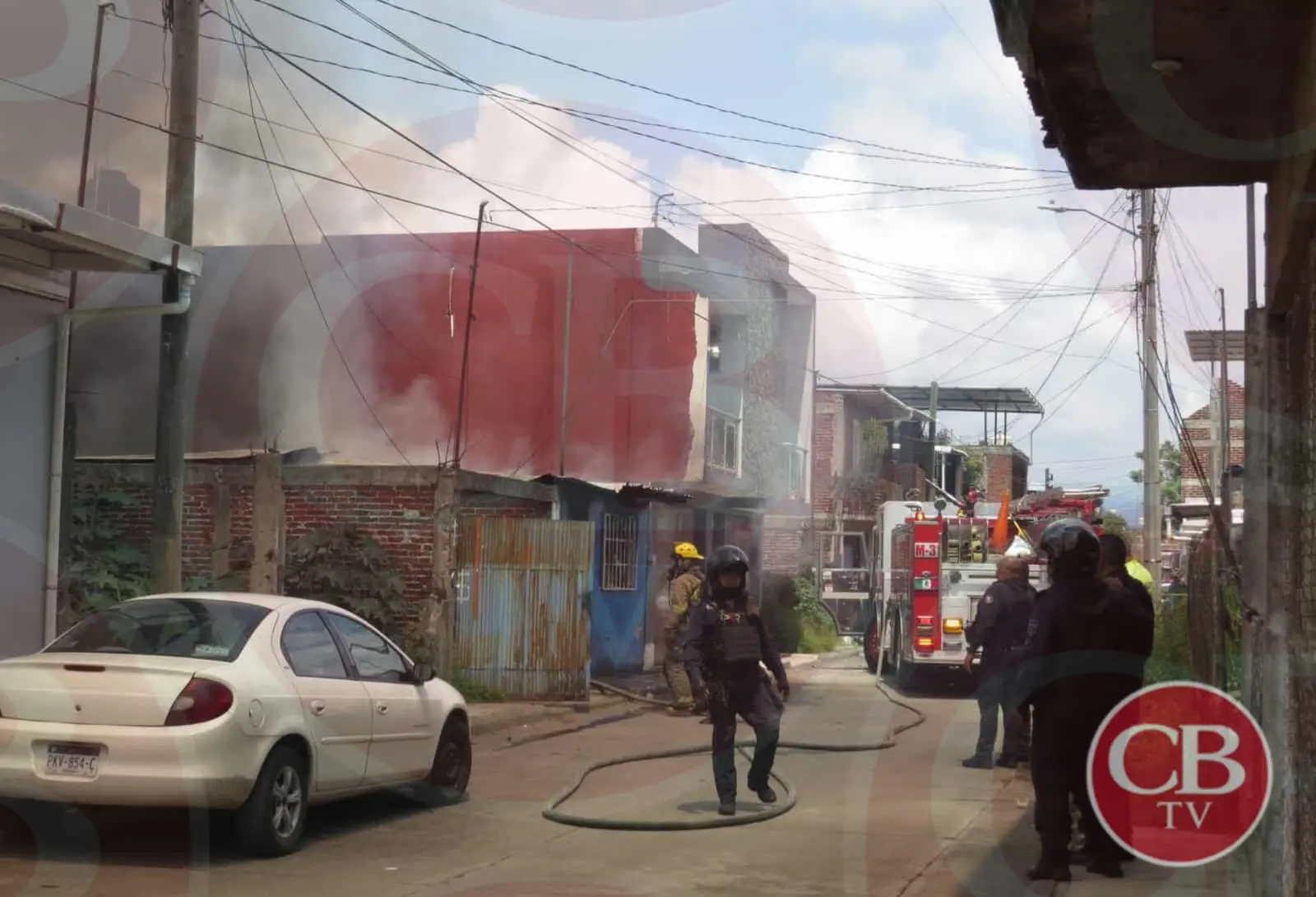 Incendio consume parte de una vivienda