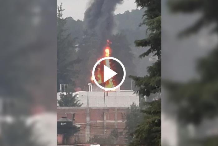 Incendio consume parte de La Casa del Artesano, en Santa Clara del Cobre