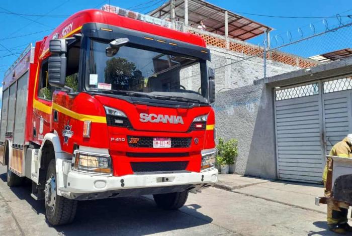 Incendio daña casa habitación en la colonia Santiaguito, al norte de Morelia