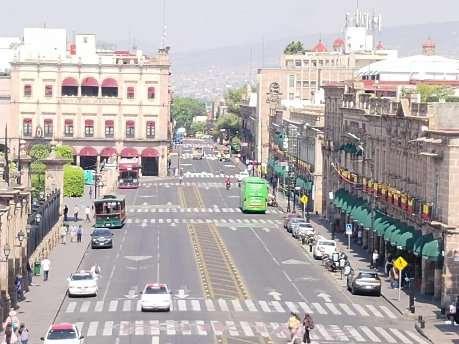 Inician trabajos de balizamiento en Av. Madero