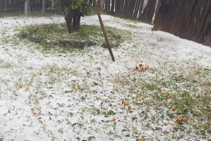 Intensa granizada causa encharcamientos y caos vial en Santa Clara