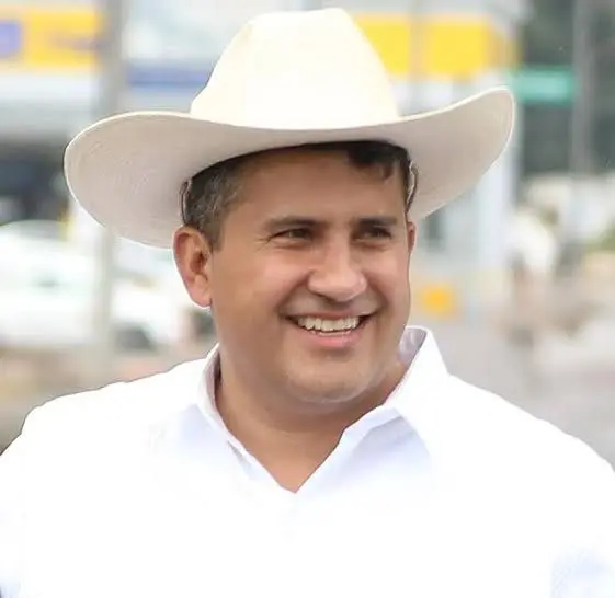 intentan asesinar a Carlos Manzo