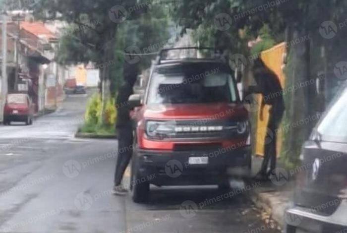 Intentan robar un auto, pero consiguen otro a unas cuadras, en Uruapan
