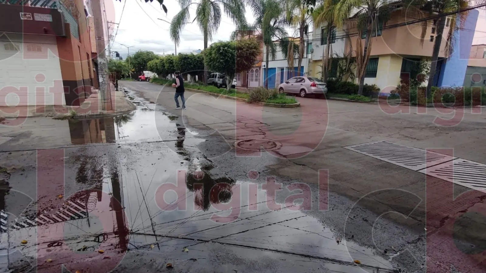 Inundaciones generan afectaciones a vecinos de Torremolinos, en Morelia