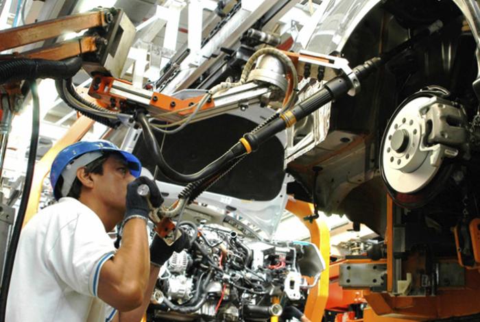 Inversión en México cayó el 12.5 % en abril e hila 8 meses de baja ante incertidumbre