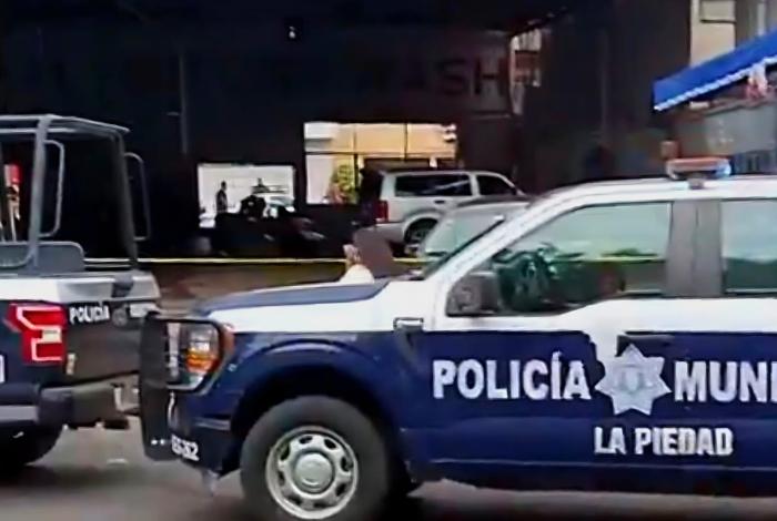 Investigan homicidio a puñaladas en autolavado de La Piedad