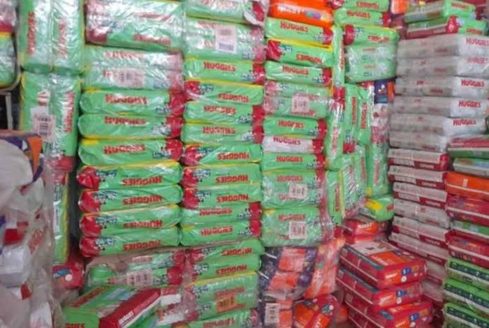 Investigan robo de tracto camión cargado de pañales, en La Piedad