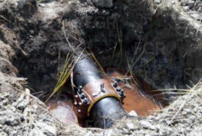 Investigan toma clandestina en el ducto Salamanca-Morelia a la altura de Cuitzeo