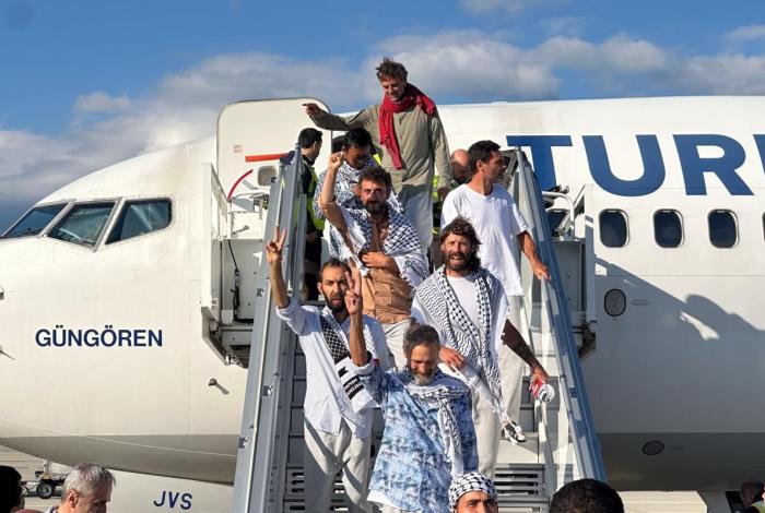 Israel deporta a Greta Thunberg y a 170 activistas de la Flotilla Global Sumud