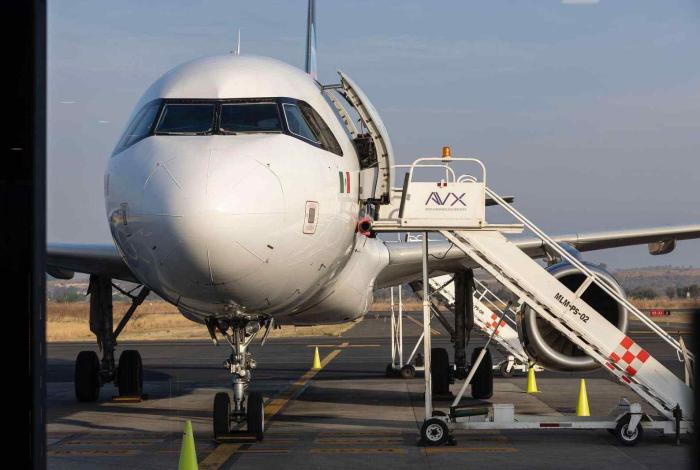 Ixtapa Zihuatanejo da la bienvenida al primer vuelo internacional de la temporada invernal 2025-2026