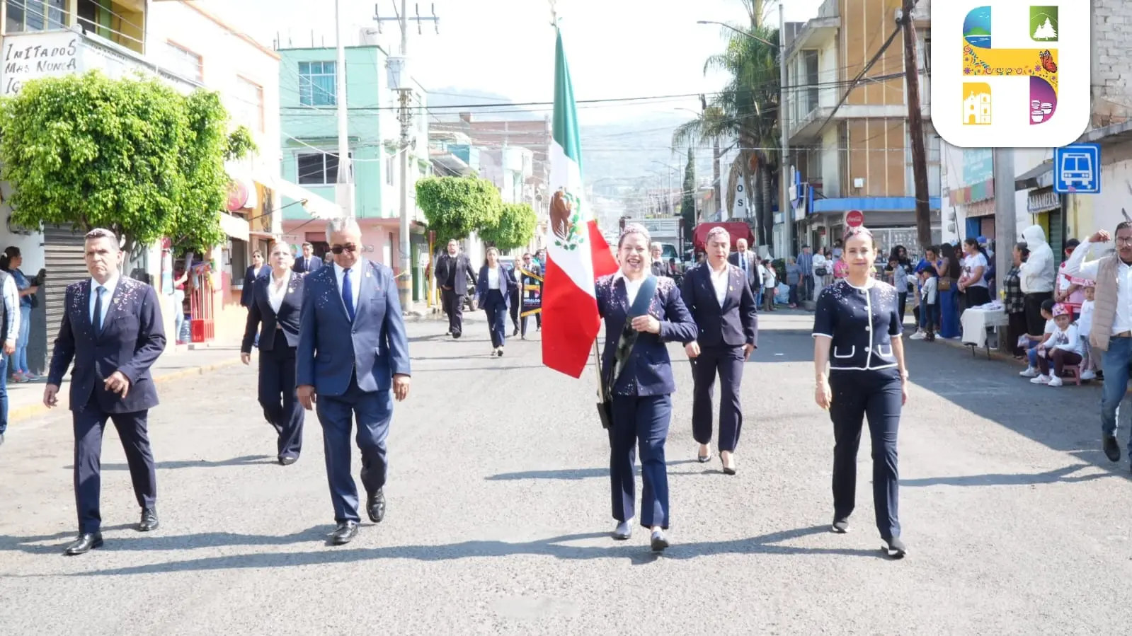 Jeovana Alcántar encabezó el acto y desfile cívico conmemorativo del CCLXXIII Aniversario del Natalicio del Don Miguel Hidalgo y Costilla