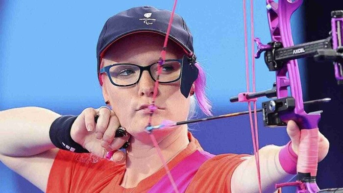 Jodie Grinham gana medalla estando embarazada