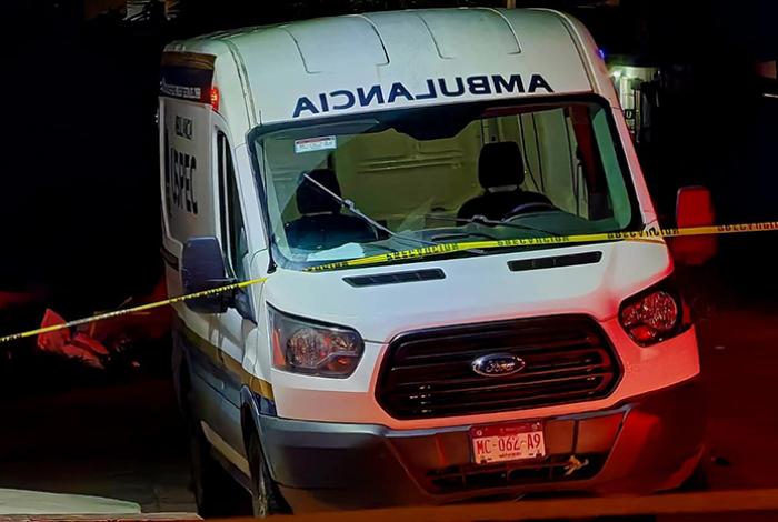 Joven es asesinado a balazos en la colonia 18 de Marzo de Apatzingán