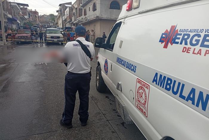 Joven muere tras ser arrollado y arrastrado por vehículo en La Piedad; responsable huyó