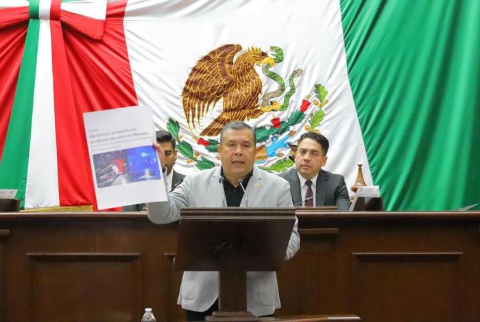 Juan Carlos Barragán presenta reforma para establecer como requisito la licencia de conducir para la compra de vehículos