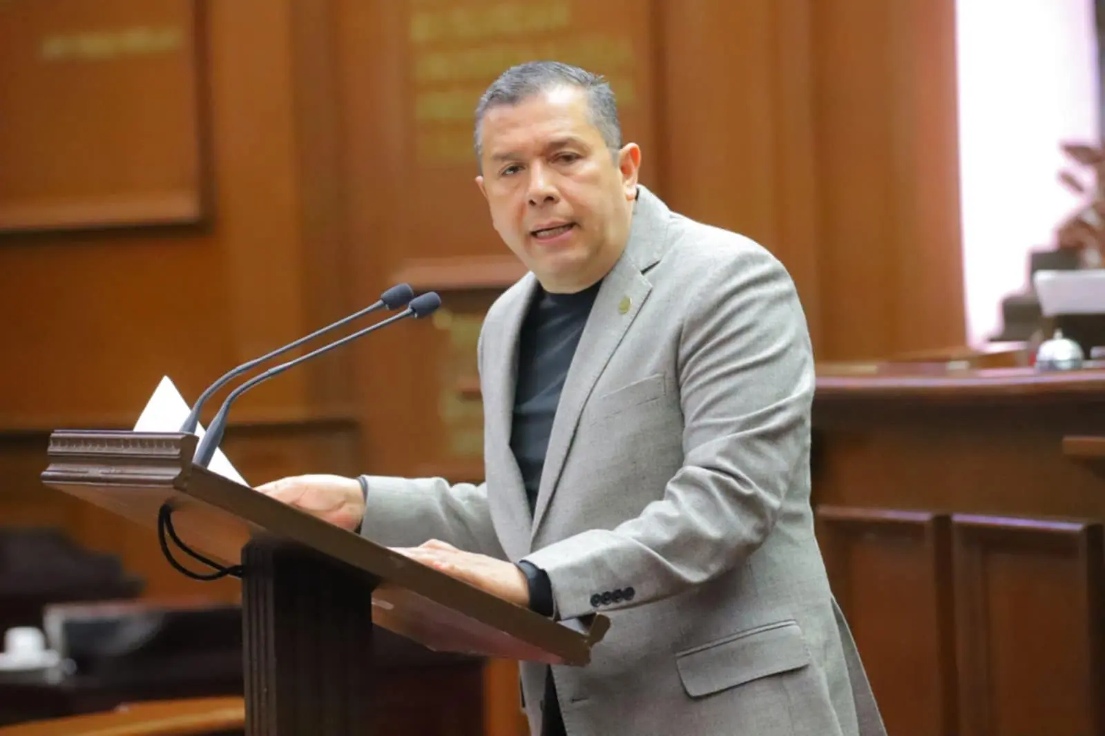 Juan Carlos Barragán propone que Centros de Convivencia Familiar se trasladen a parques o áreas deportivas