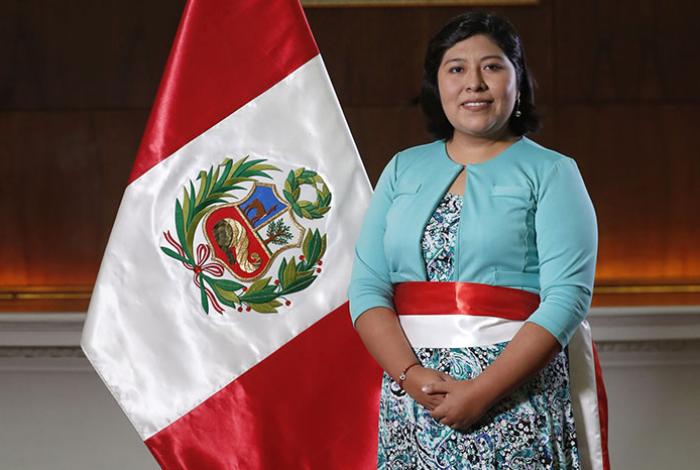 Juez ordena capturar y encarcelar a la exministra peruana asilada en la embajada de México