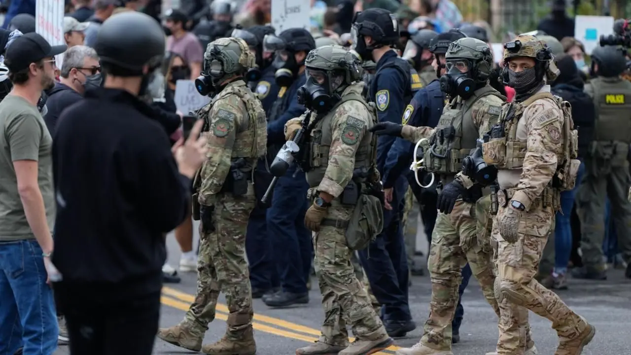 Jueza federal bloquea temporalmente el despliegue de tropas de la Guardia Nacional en Oregon