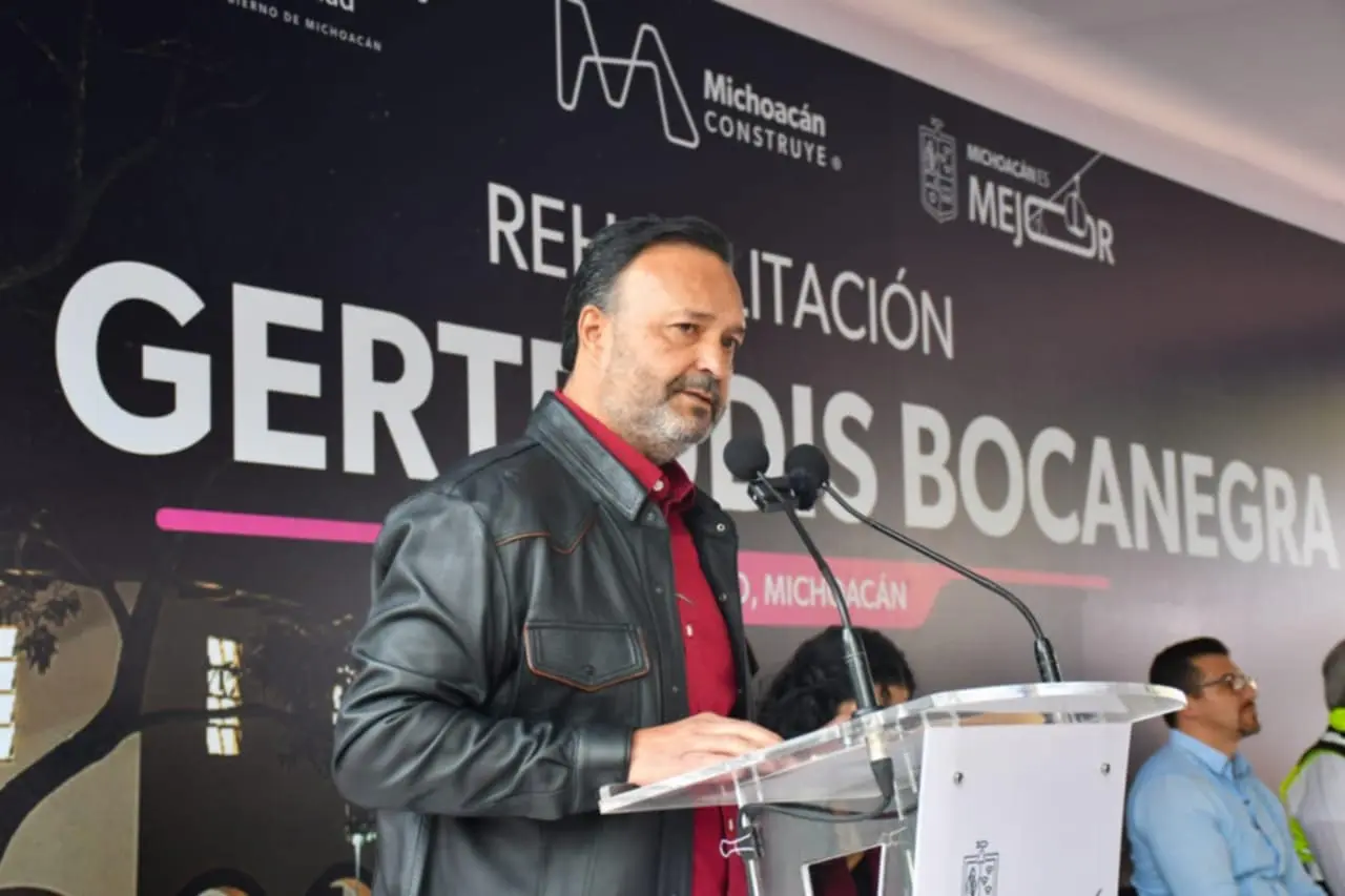 Julio Arreola da arranque a la rehabilitación de la Plaza Gertrudis Bocanegra